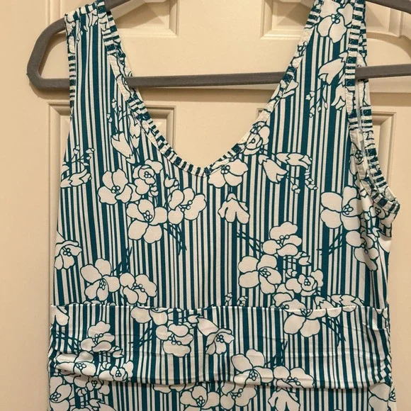 Title Nine Dream V-Neck Green & White Stripe Floral Dress Size M Hiking Outdoors - Picture 2 of 11